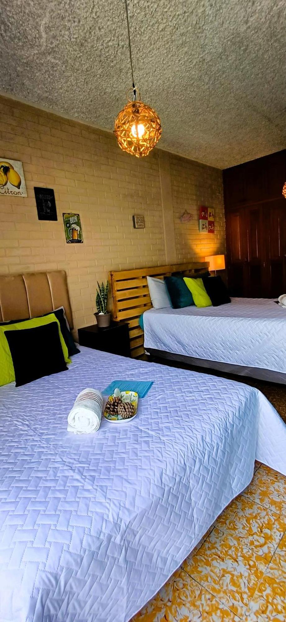 Hostal De Lucca Guatemala City Exterior photo