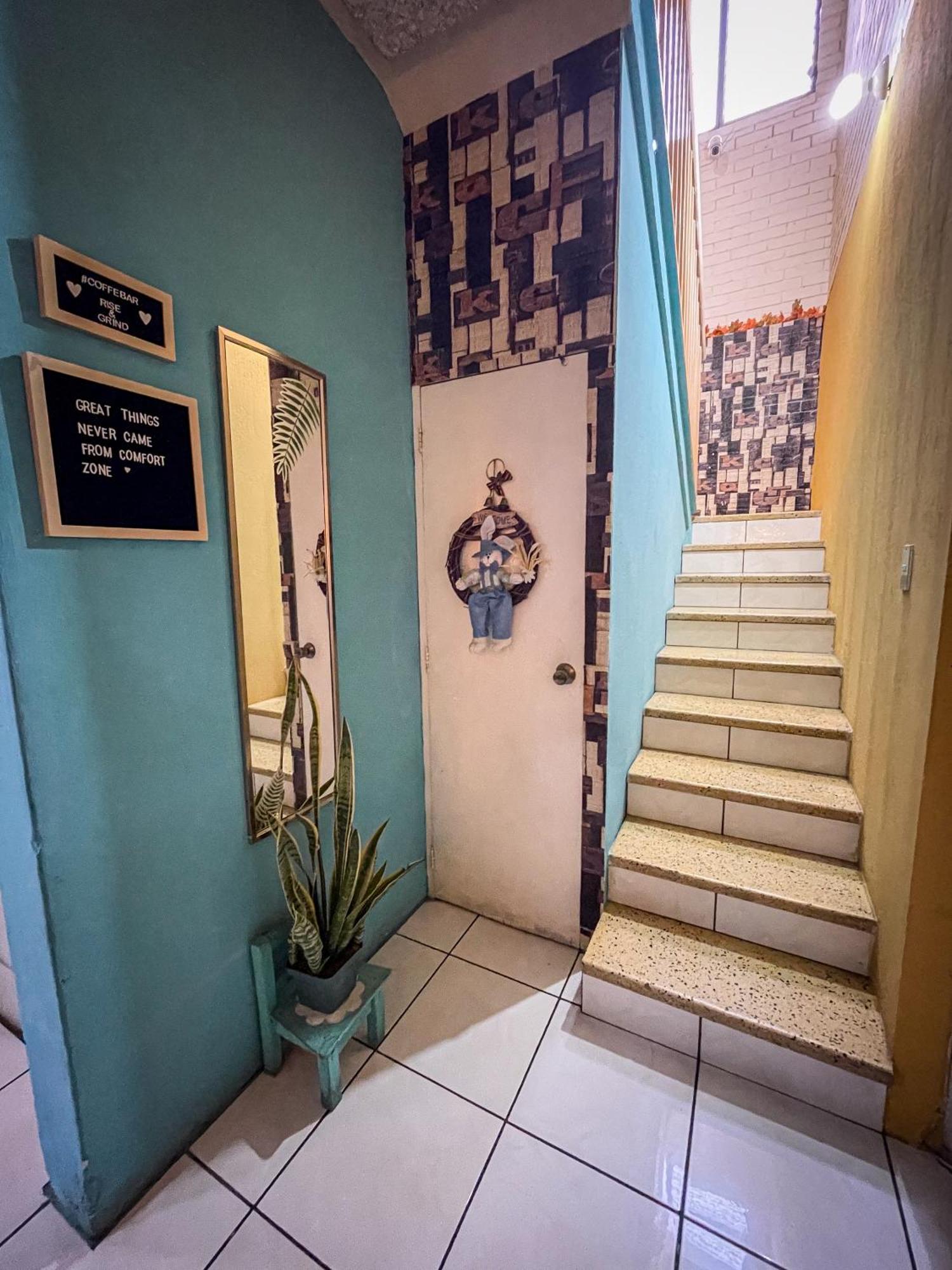 Hostal De Lucca Guatemala City Exterior photo